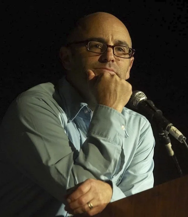 Phil Zuckerman speaking on stage